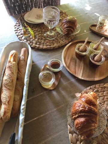 La Ferme De Gringalet Bed & Breakfast Anthon ภายนอก รูปภาพ